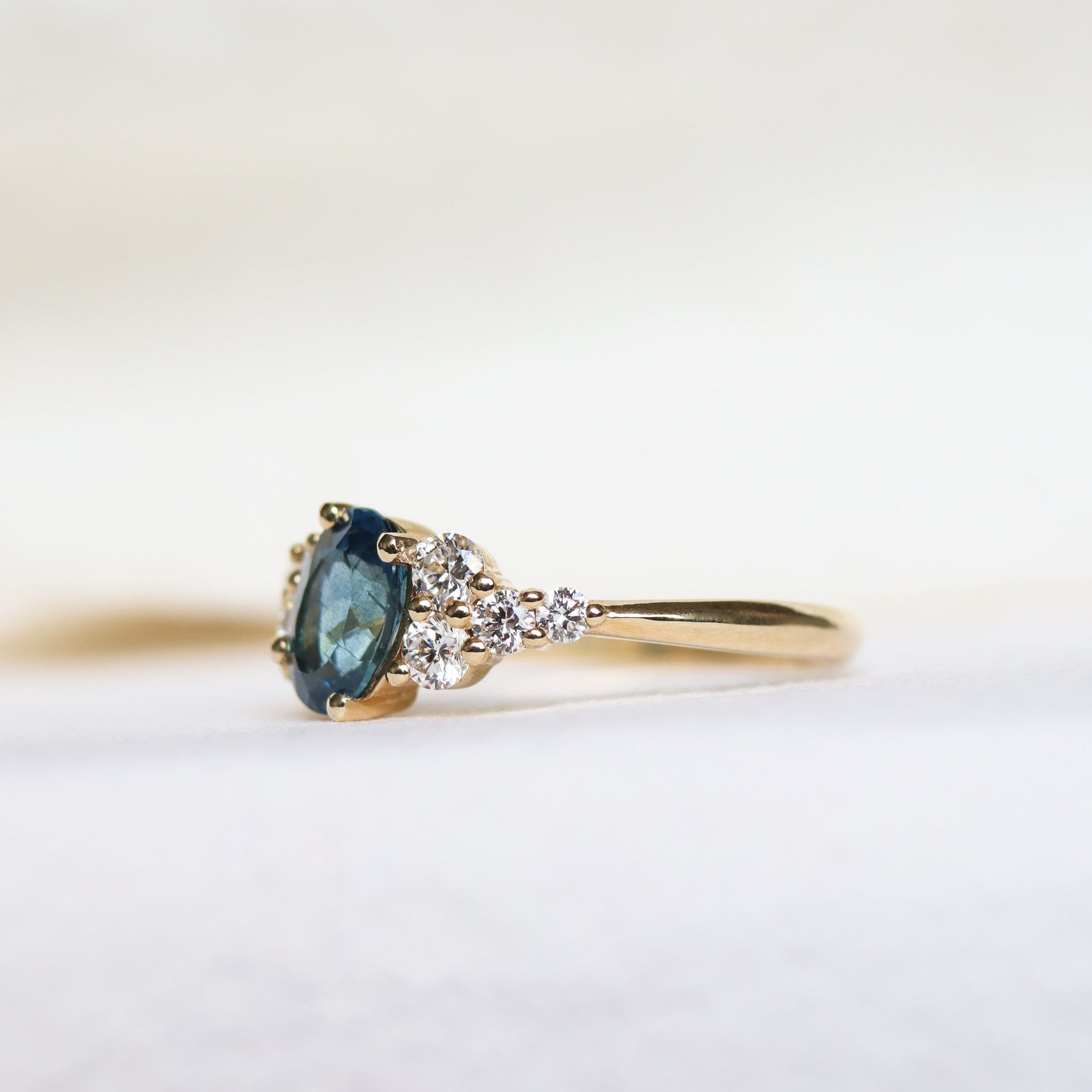 Blue sapphire engagement rings: the ultimate guide