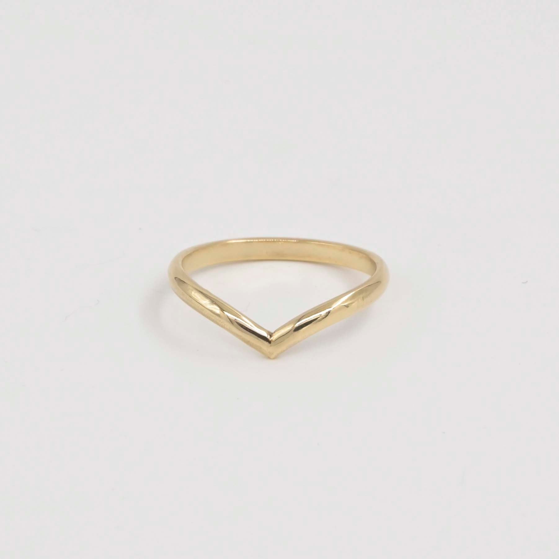 18ct Yellow Gold Chevron Nesting Wedding Ring