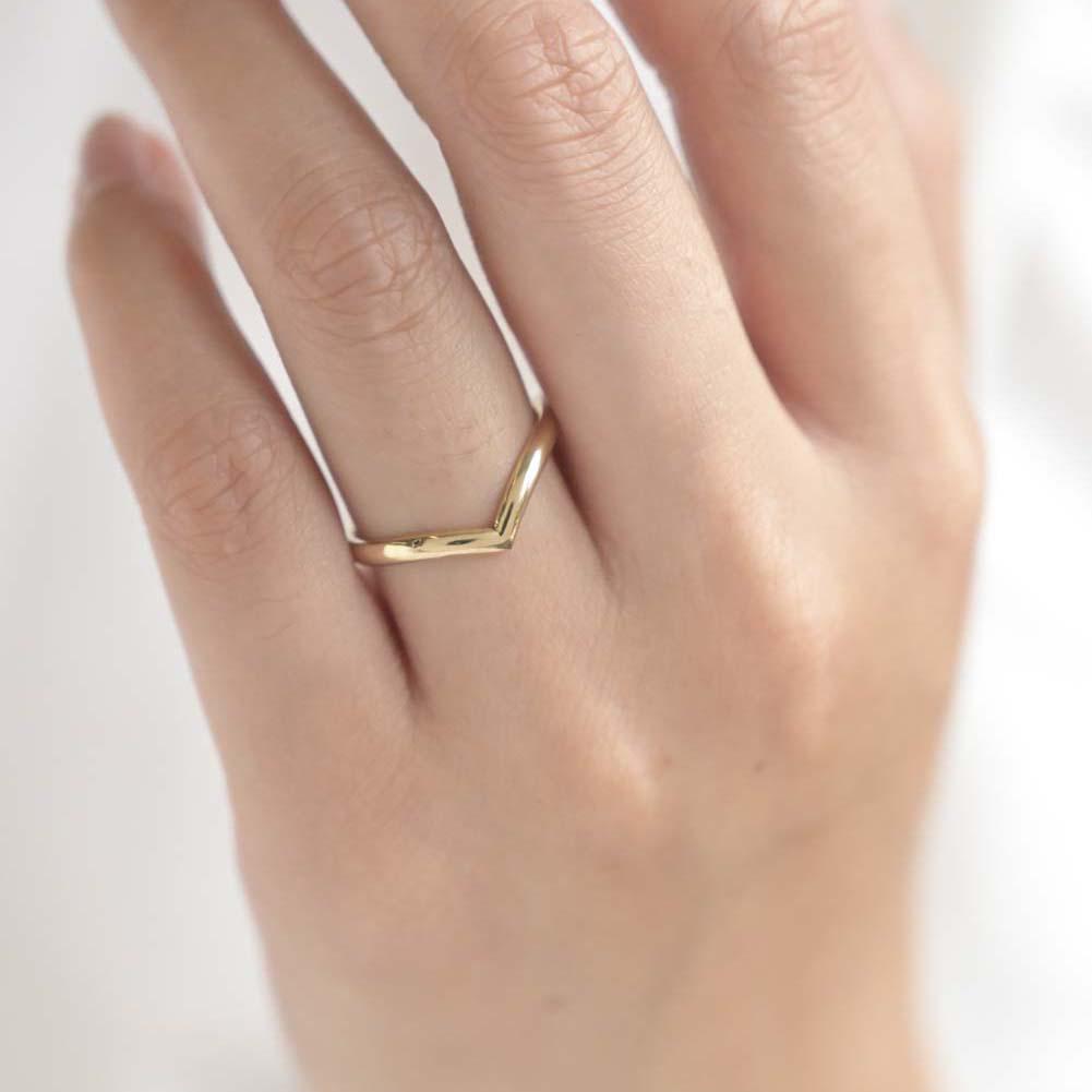 18ct Yellow Gold Chevron Nesting Wedding Ring