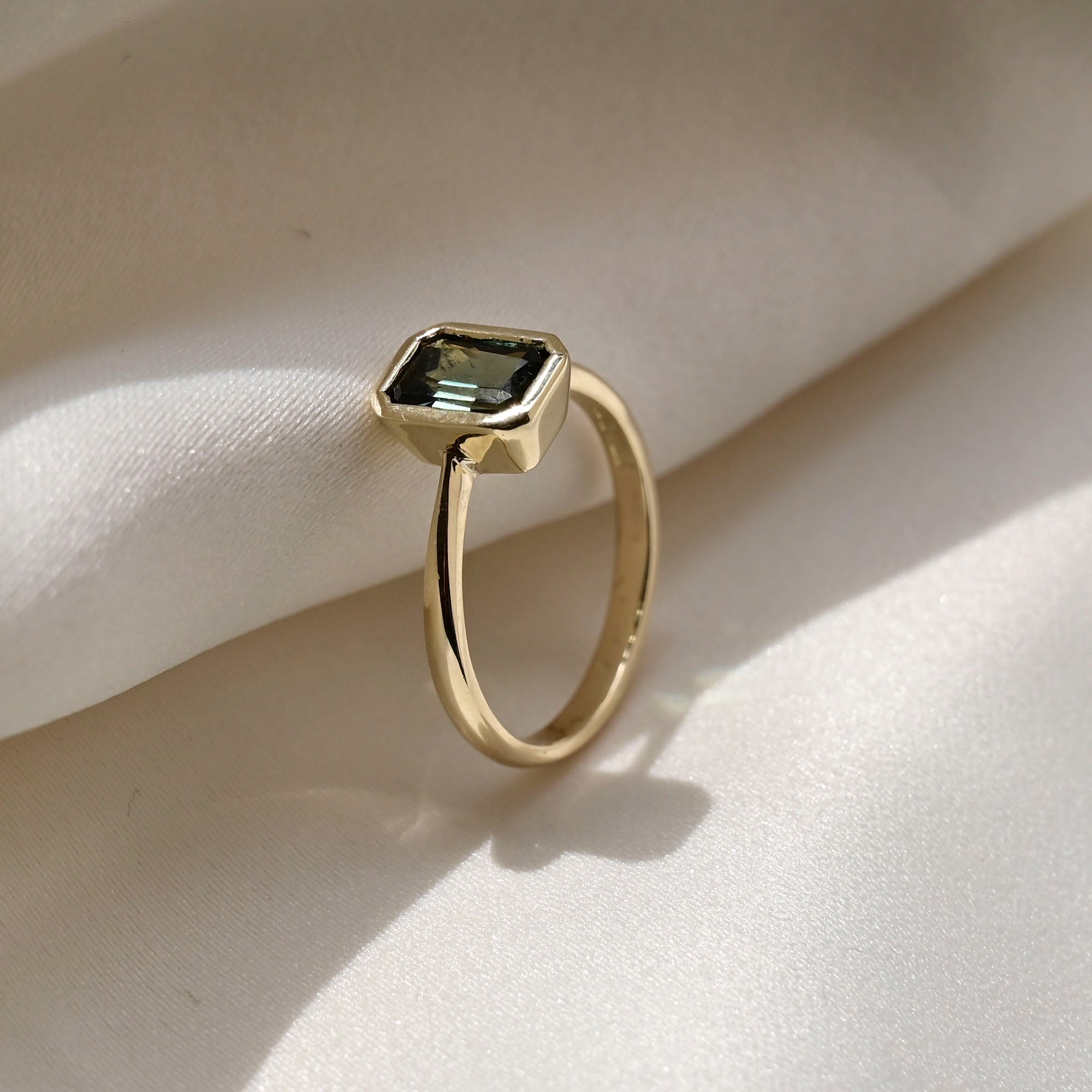 9ct Gold Emerald Cut Sapphire Solitaire Engagement Ring