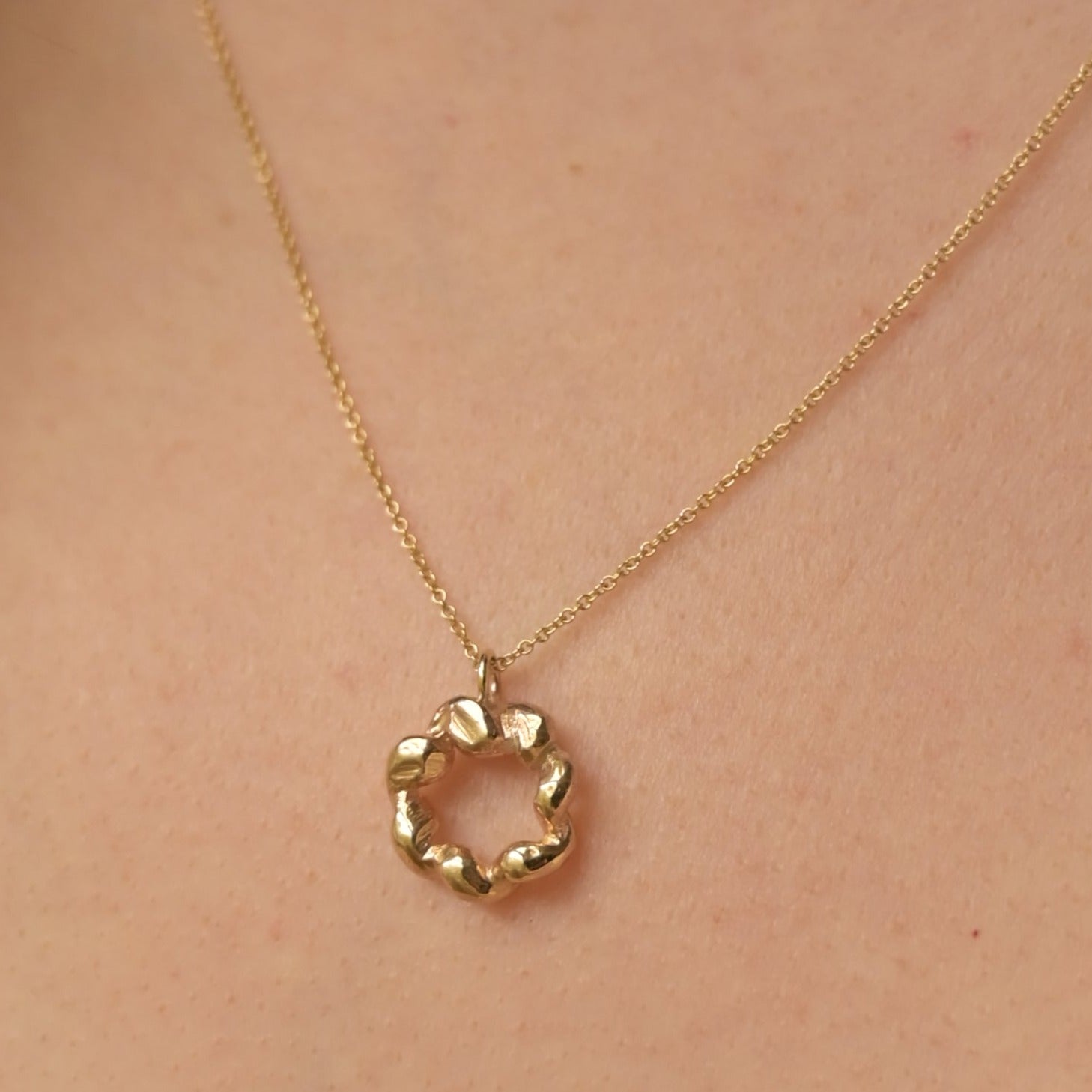 9ct Gold Revolution Circle Necklace