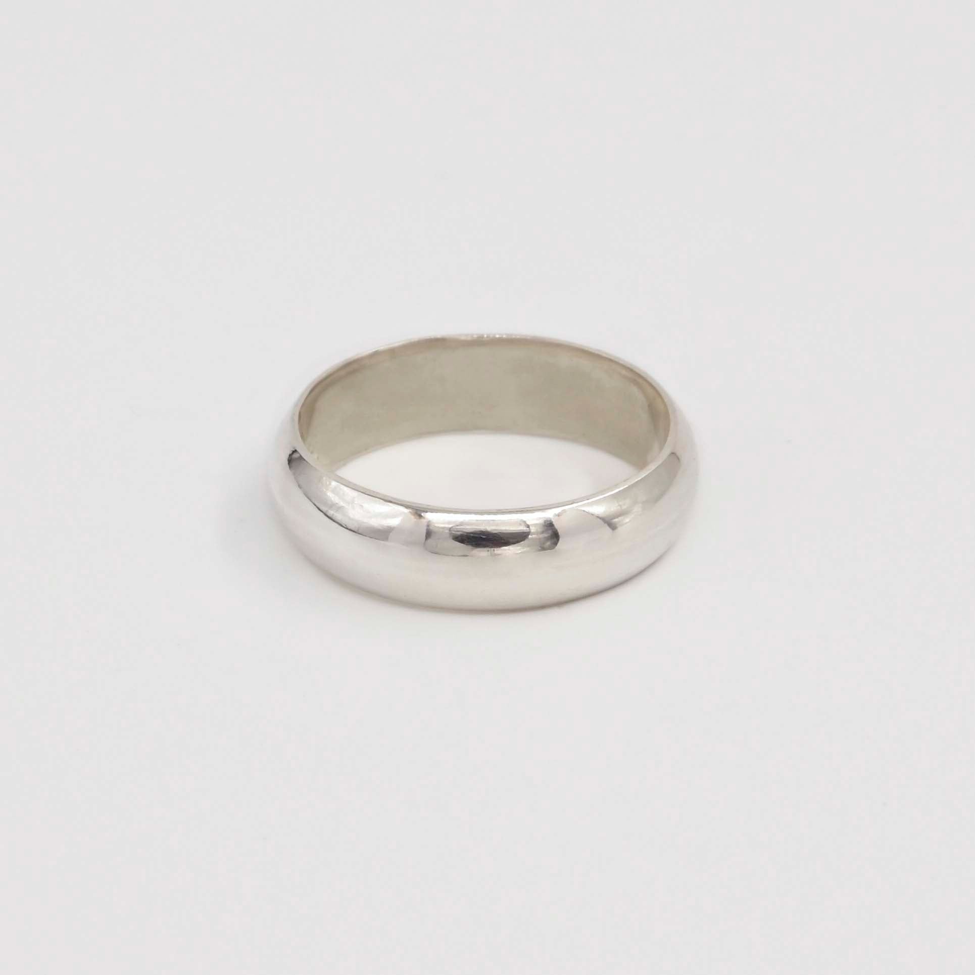 9ct White Gold Chunky Wedding Ring