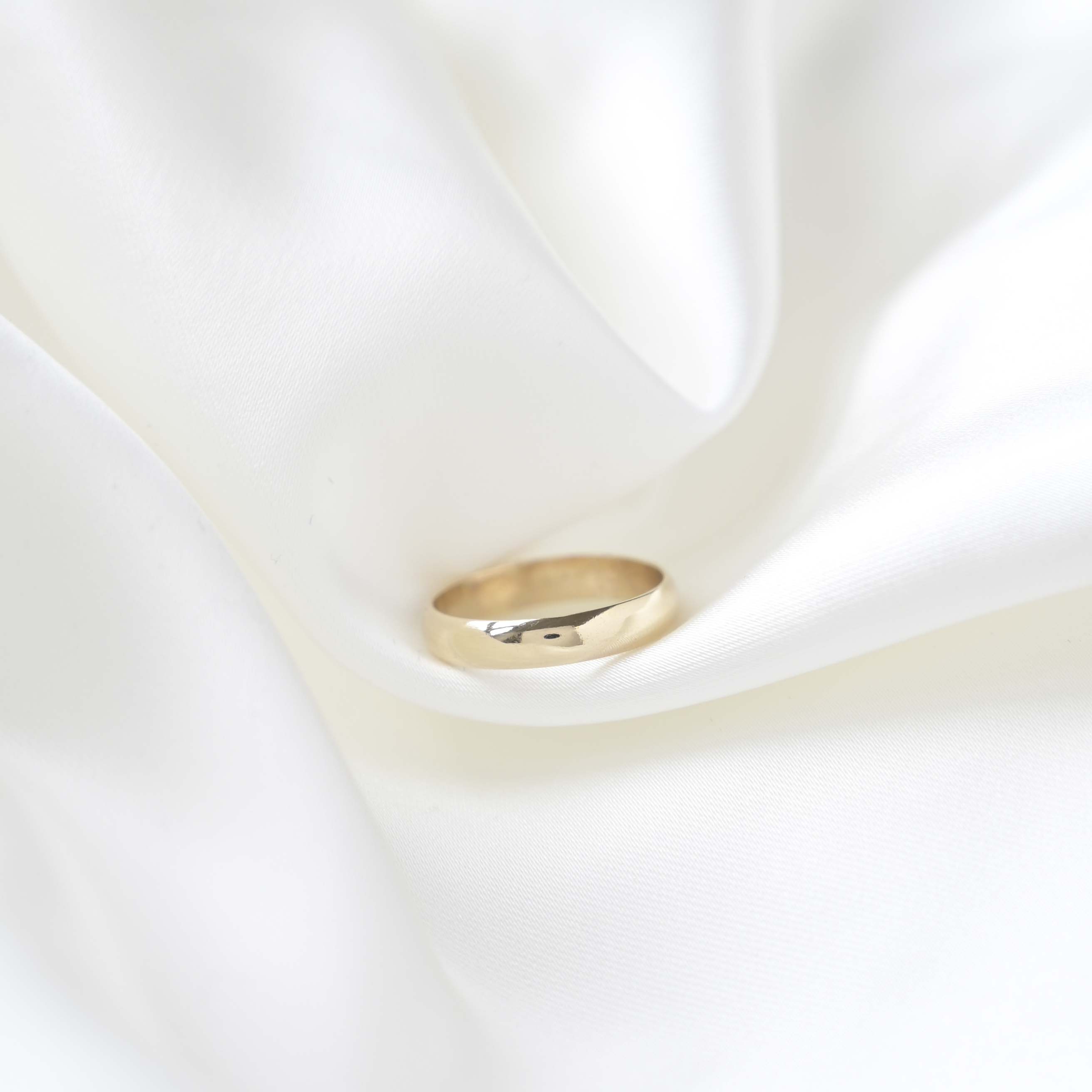 9ct Yellow Gold 4mm Wedding Ring