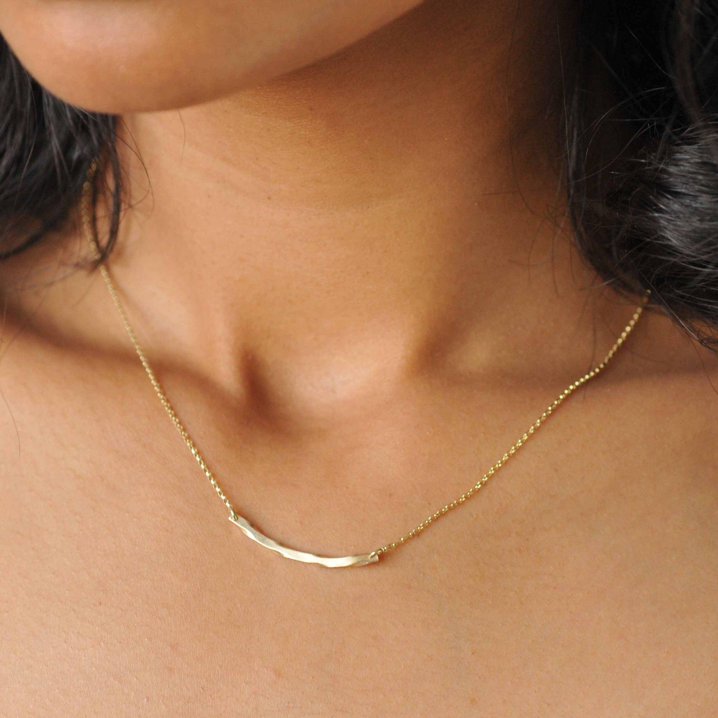 9 carat gold hot sale necklace with pendant